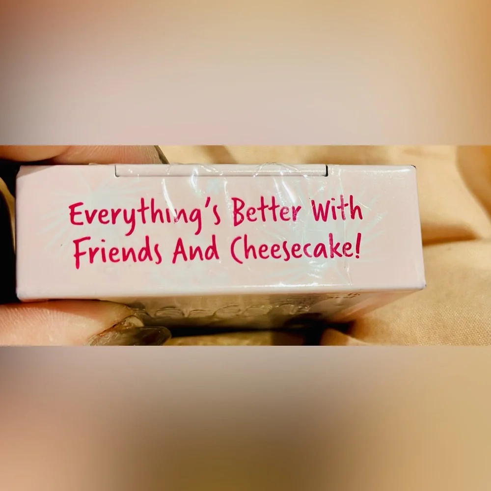 NEW The Golden Girls “Stay Golden” Bakery Fresh Cheesecake